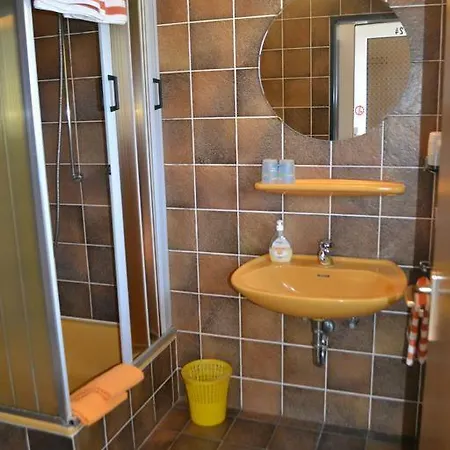 Hotell Hotel Gasthof Deutsches Haus
